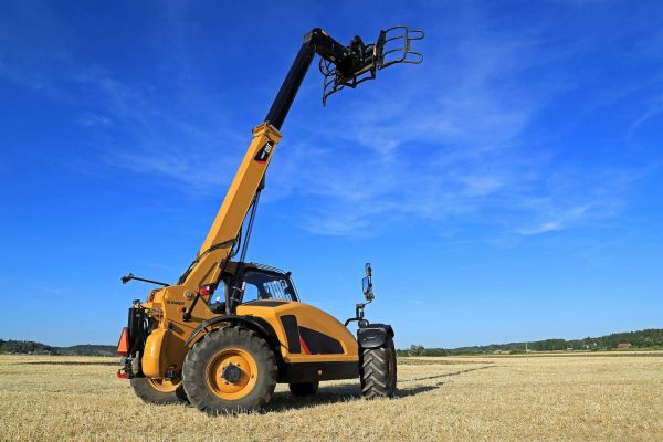 bigstock-Cat-TH-C-Telescopic-Handler-99761414-1536x10241